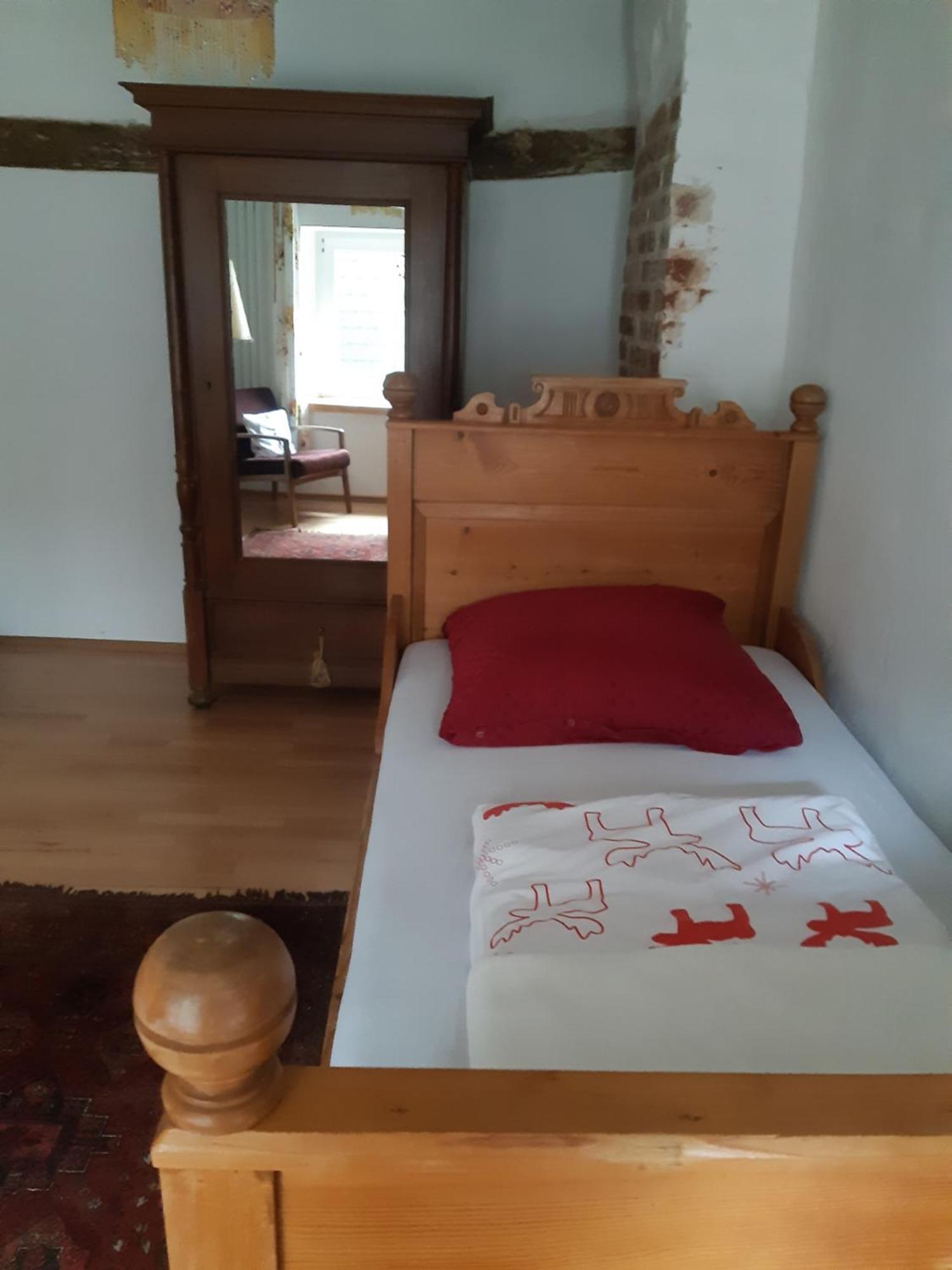 Ales Ursula Sokolowski Zerf Buitenkant foto